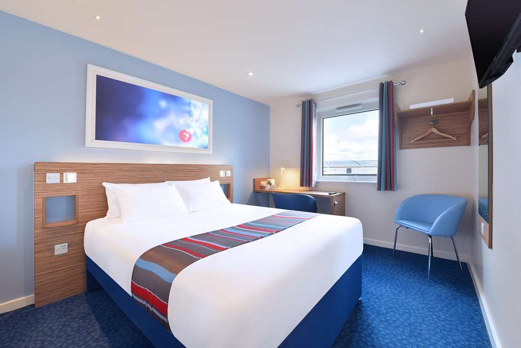 Travelodge Cirencester Rum bild