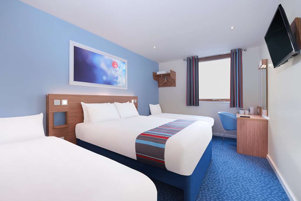 Travelodge Cirencester Rum bild