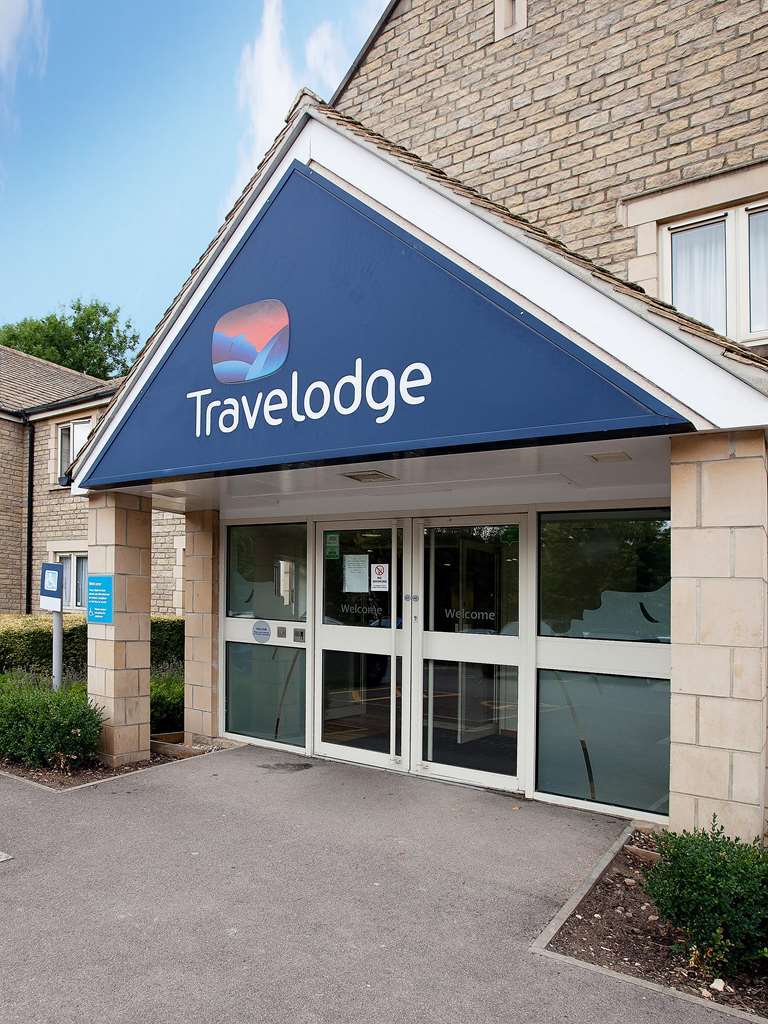 Travelodge Cirencester Exteriör bild